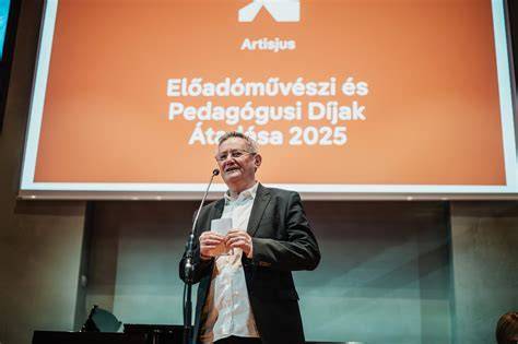 Artisjus díjak átadása és kortárs irodalom kapcsolatai