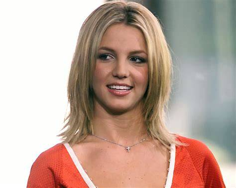 Britney Spears hajvágás és frizuraváltozások idővonalának vizuális áttekintése