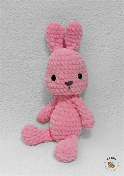 szempilla fonalból készült amigurumi figurák: sün, nyuszi, tigris
