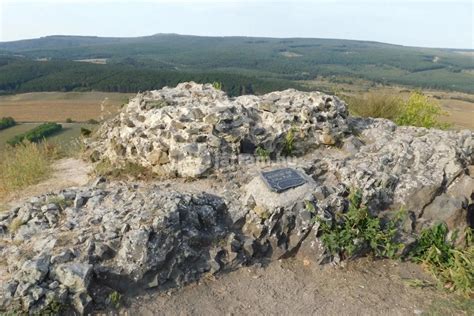 Várrom a Belgradchiki sziklaalakzatoknál