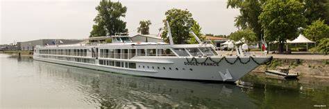 MS Modigliani és MS Douce France hajók belső képei, kabinok és étterem panorámája