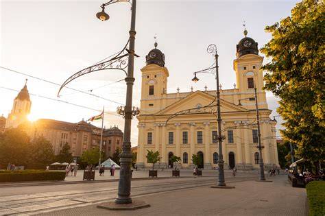 Debrecen város arculata, szalonok a belvárosban