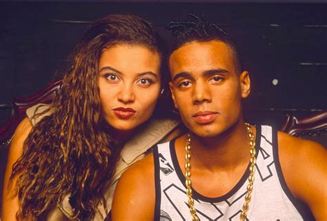 A 2 Unlimited tagjai, Ray Slijngaard és Anita Doth a színpadon