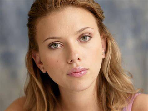 Scarlett Johansson hosszú bob fotó ideális nyári frizura
