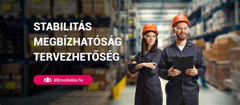 Borbély munka közben, arcszőrzet formázás