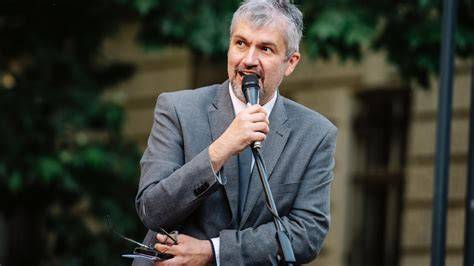 Robert John Shiplei Kell előadáson a homokpiacról és városfejlesztésről