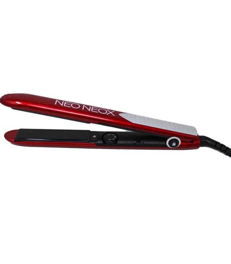 A Sibel Original Straightener Neo Neox használat közben