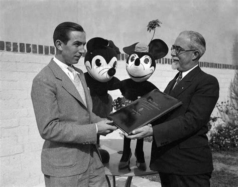 Infografika: Mickey Mouse története mérföldkövei