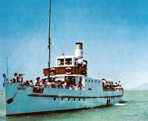 A Pajtás gőzhajó korabeli fotója