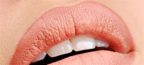 tetoválás és gyantázás