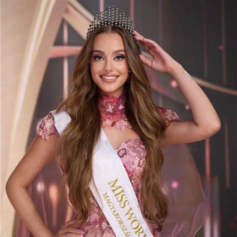 Gesztnyebarna hajú modellek