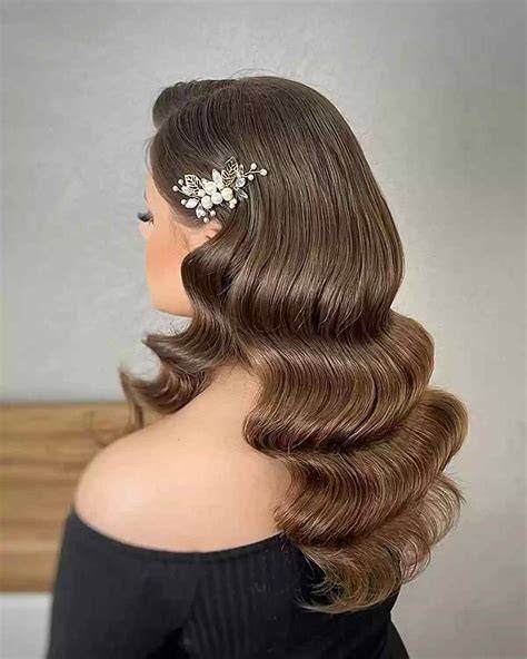 image: Hollywood Waves
