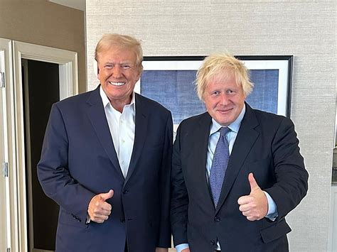 Donald Trump és Boris Johnson frizurája