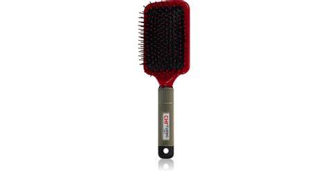 Különböző hajkefék: körkefe, paddle brush, pneumatikus kefe, kerámiás bevonatú kefék, tűkefe