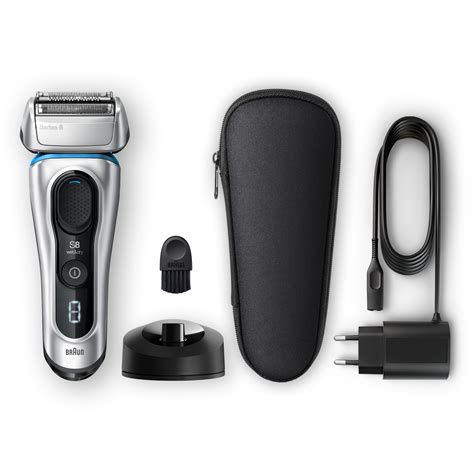 Braun Series 8 borotva és töltőállvány