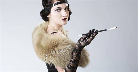 1920-as évek flapper nők bob frizurában