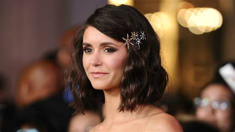 Nina Dobrev lob bubifrizura fotó