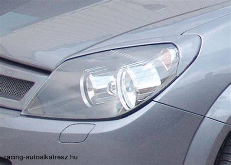 Infografika: Hogyan történik a szemöldök lámpa csere a Opel Astra H-ben