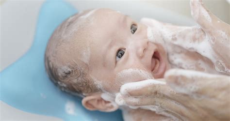 gyerek sampont használ