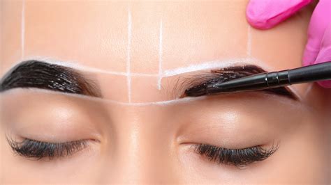 szemöldök masszázs