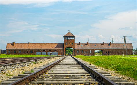 Auschwitz haj-eltávolításának történelmi képei