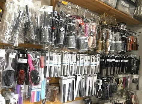 Széles fodrászkellék kínálat