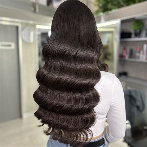 Hollywoodi hullámok hosszú hajon