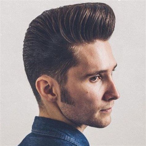 Pompadour frizura férfiaknak