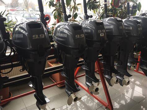 Csónakmotorok és biztonsági felszerelések