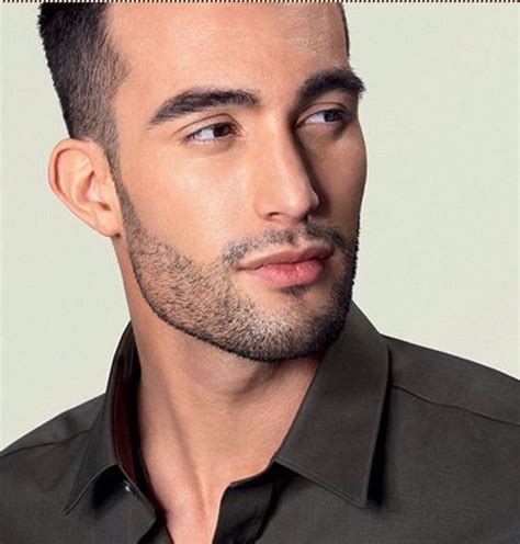 Short stubble szakáll
