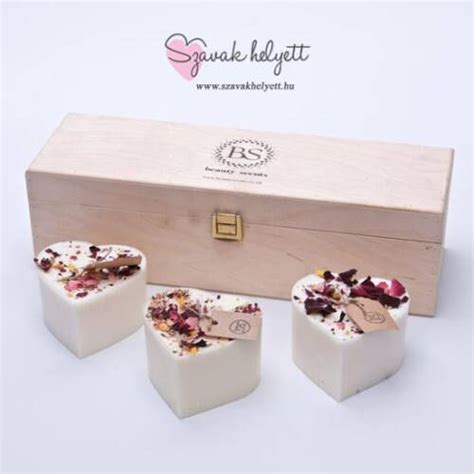 Különböző illatú borotvaszappanok