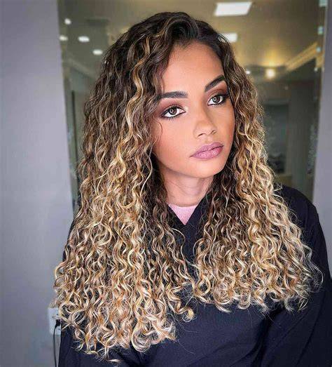 Long curls a gálán