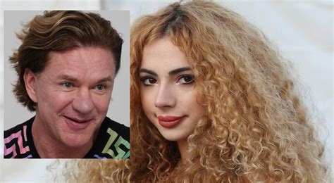 Fotó a fodrászról és Barbi megújult külsejéről