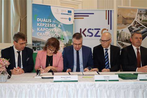 Gyakorlati képzés: diákok egymáson gyakorolnak