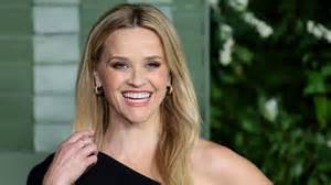 Reese Witherspoon frizurája szív arcformához