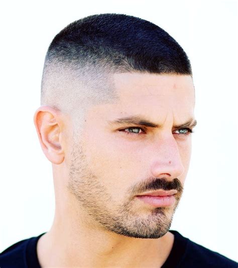 Példa High & Tight frizurára