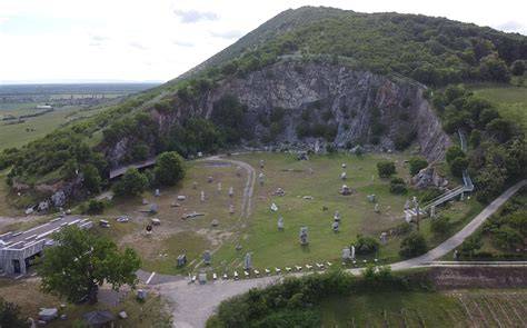 Szársomlyó és Nagyharsány szoborpark