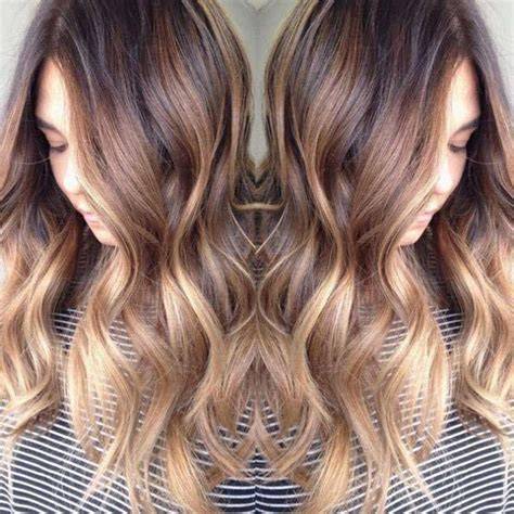 Különböző melírstílusok - balayage, ombre, sombre, bronde, ronze