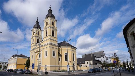 A Szent Miklós Görögkatolikus Székesegyház homlokzata