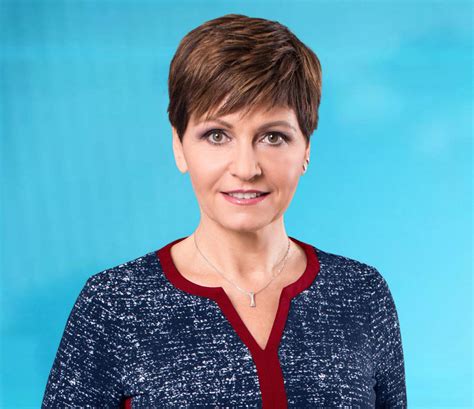 Kálmán Olga rövid frizurája a képernyőn