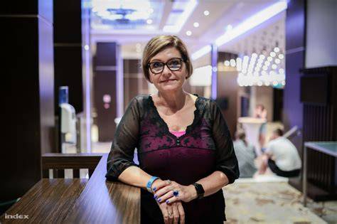 Kálmán Olga könyvének borítója