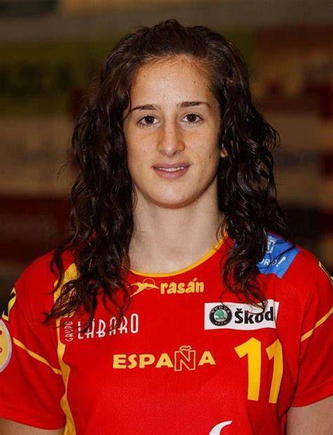 Vázlatos idővonal Nerea Pena klublogoival