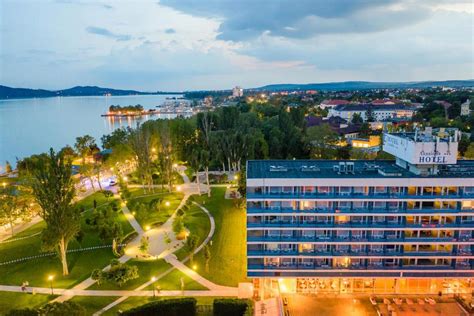 Danubius Hotel Annabella Balatonfüred épülete és panoráma