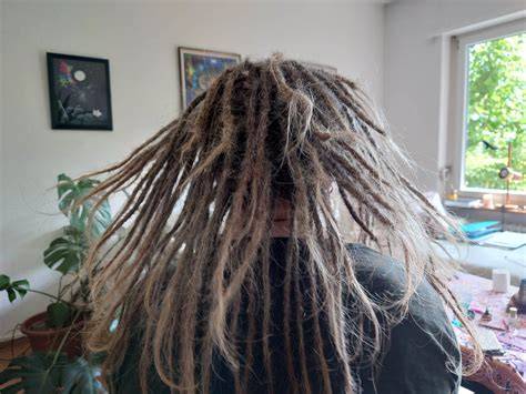 dreadlocks hosszú hajon