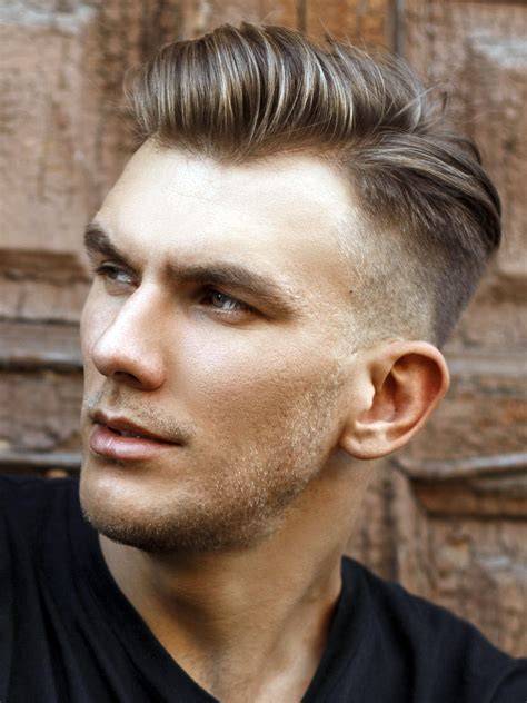 side_part_frizura_kialakitas.jpg