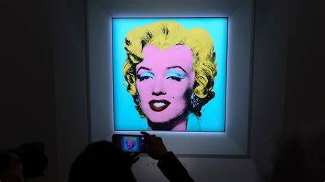 ikonikus Monroe portré és Warhol