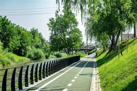 Kerékpáros infrastruktúra az Erzsébet-híd-Rákóczi út tengelyen