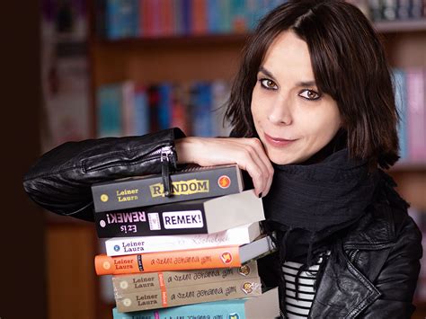 Leiner Laura portréja