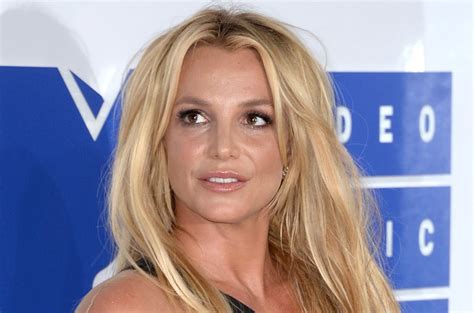 Britney Spears modern frizurái
