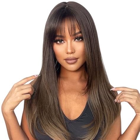 Hosszú barna haj frufruval